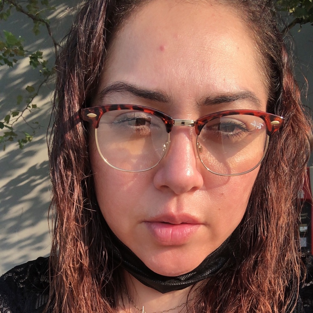 Meet your Posher, Roxy